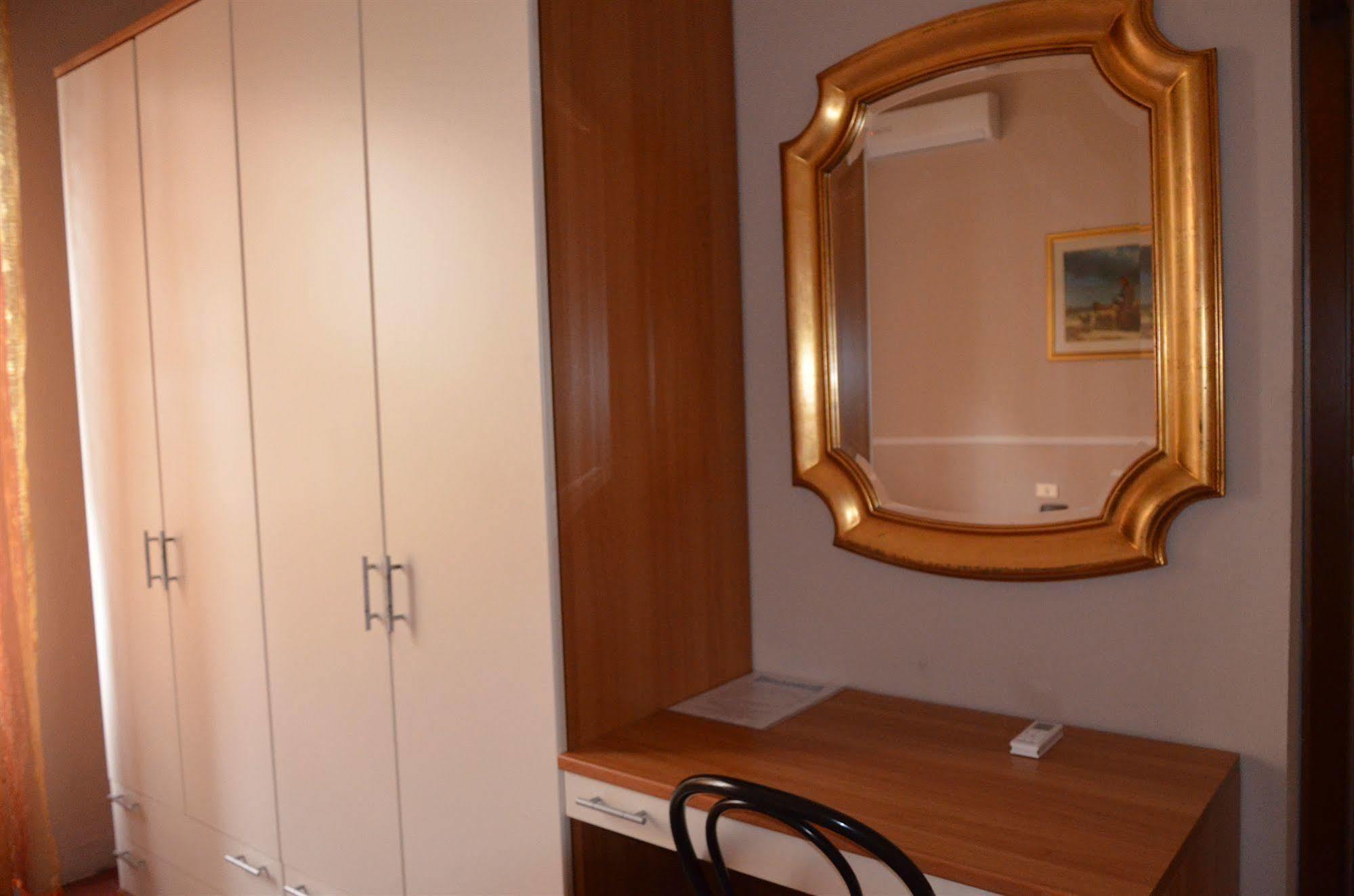 Villa Cheta Milan Extérieur photo